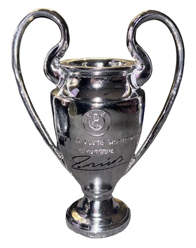 Andrés iniesta signed - iniesta,