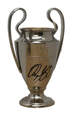 RARE RYAN GIGGS SIGNED