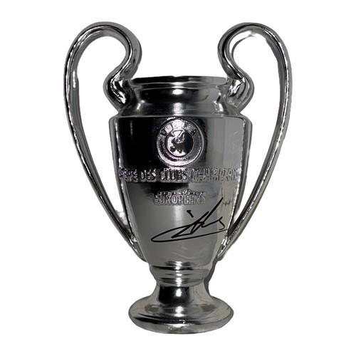 Iker casillas signed 16cm - iker,