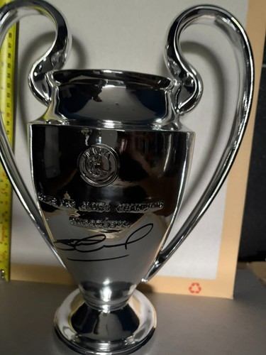 Steven gerrard signed - steven,